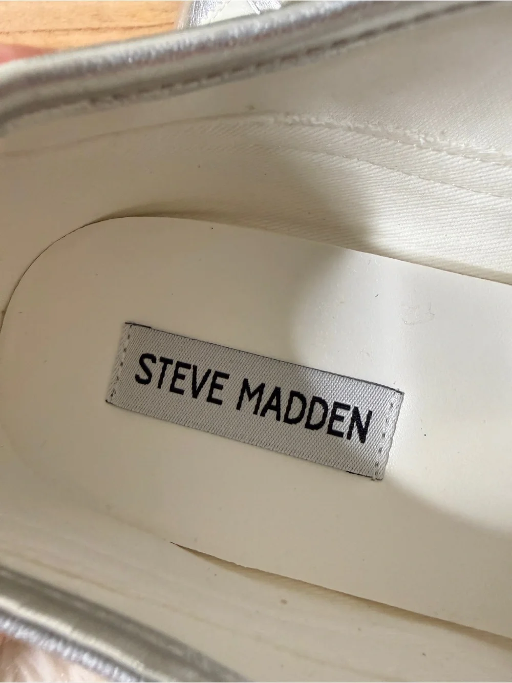 Steve Madden Jaiden Faux Leather Metallic Grip Sole Sneakers Silver Size 10M